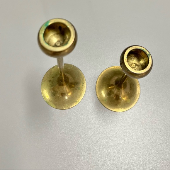 Set of two Vintage Brass Tulip Candlesticks - Picture 2 of 4